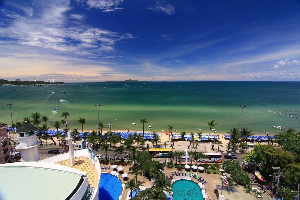 A-ONE THE ROYAL CRUISE HOTEL