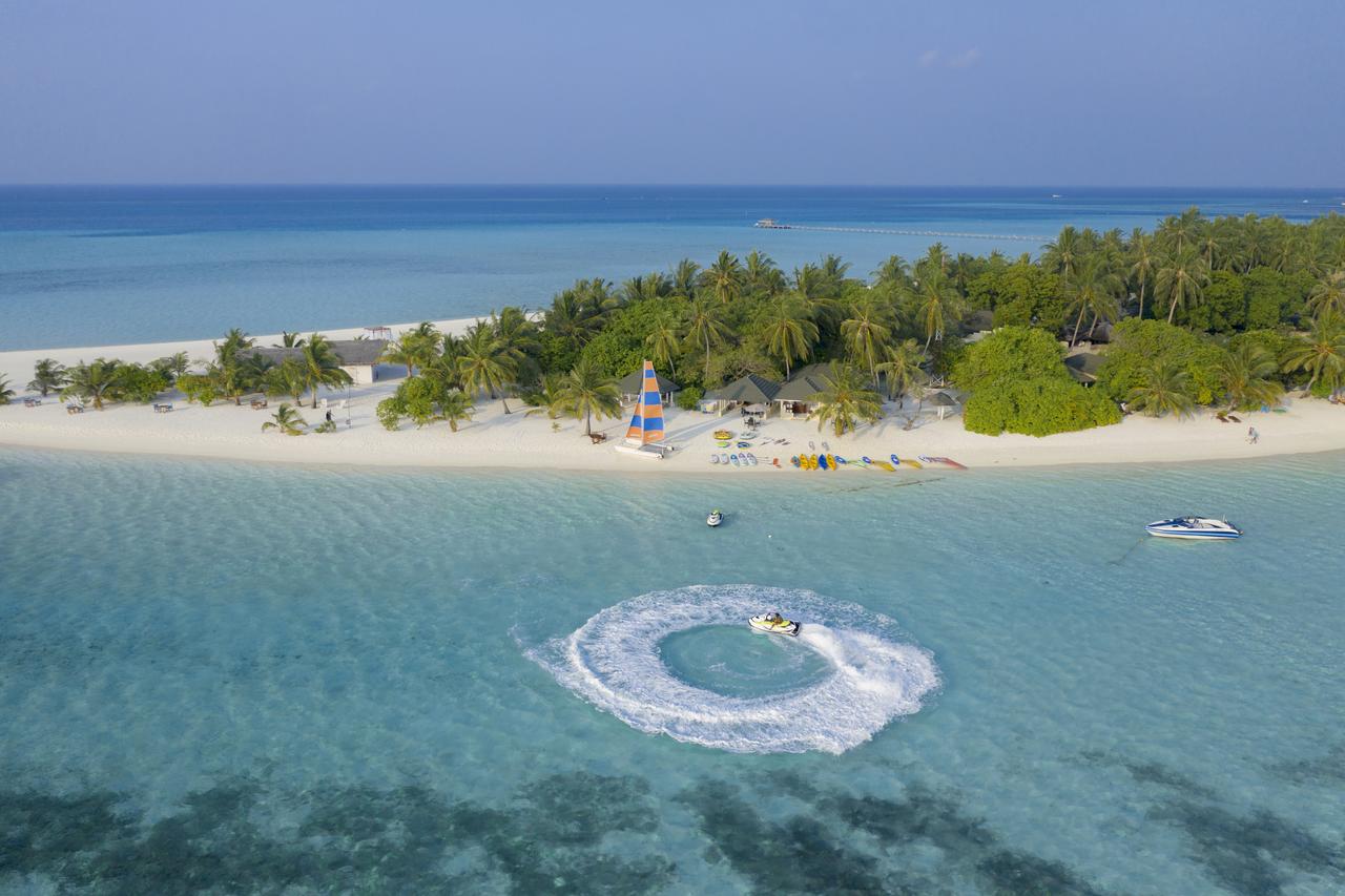 HOLIDAY ISLAND RESORT & SPA
