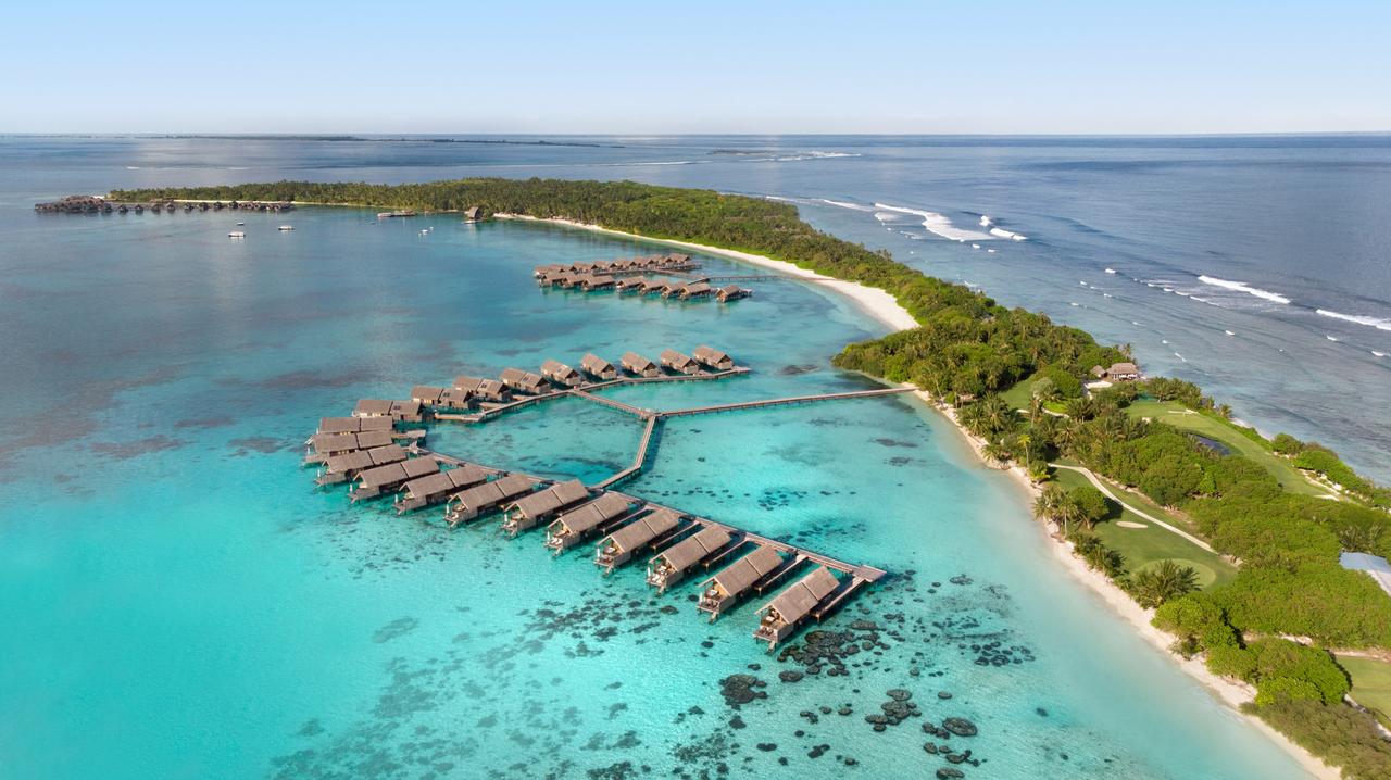 SHANGRI-LA`S VILLINGILI RESORT & SPA