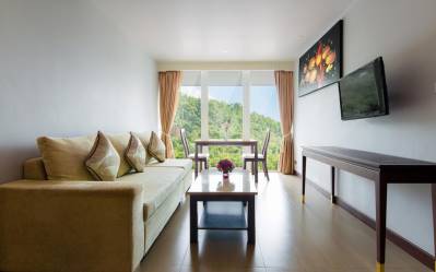 AIYARA GRAND HOTEL