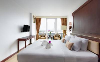 AIYARA GRAND HOTEL