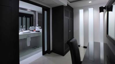 NOVA SUITES