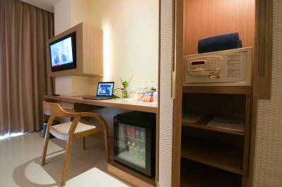ASHLEE PLAZA PATONG HOTEL