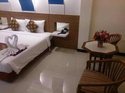 CAMELOT HOTEL