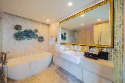 CENTARA GRAND PHRATAMNAK PATTAYA