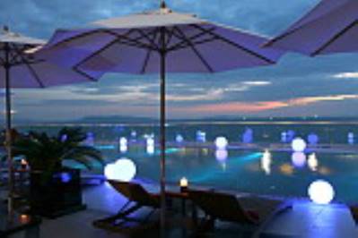 CENTARA GRAND PHRATAMNAK PATTAYA