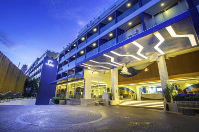 HOTEL CLOVER PATONG