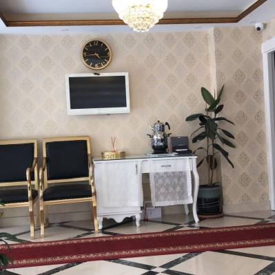 DELUXE NEW PORT HOTEL