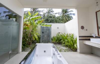 FURAVERI ISLAND RESORT & SPA