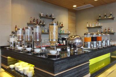 HOLIDAY INN RESORT PHUKET MAI KHAO BEACH
