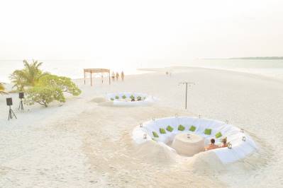 HOLIDAY ISLAND RESORT & SPA