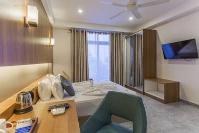 KUREDHI BEACH INN