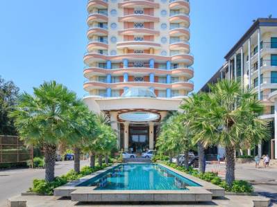 LONG BEACH GARDEN HOTEL & SPA