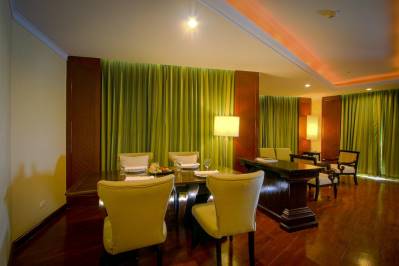 LONG BEACH GARDEN HOTEL & SPA
