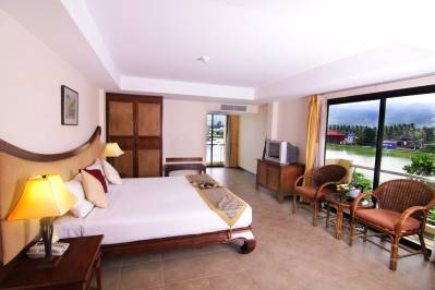 NORA LAKEVIEW HOTEL