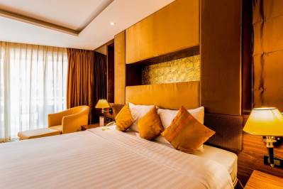 NOVA GOLD HOTEL