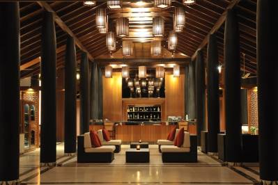 PARADISE ISLAND RESORT & SPA