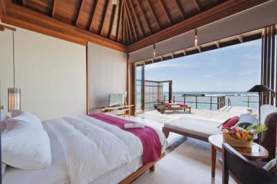 PARADISE ISLAND RESORT & SPA