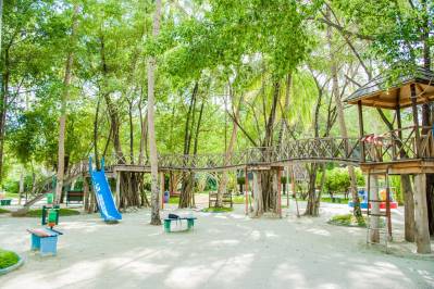 PARADISE ISLAND RESORT & SPA