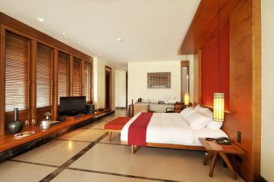 PARADISE ISLAND RESORT & SPA