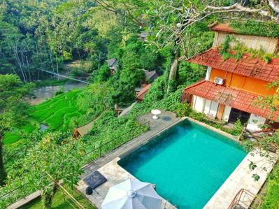 PURI BUNGA RESORT & SPA
