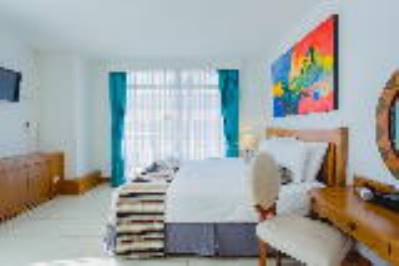 WATERFRONT SUITES PHUKET BY CENTARA