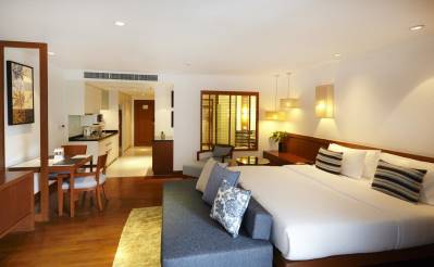 WOODLANDS SUITES SERVICED RESIDENCE